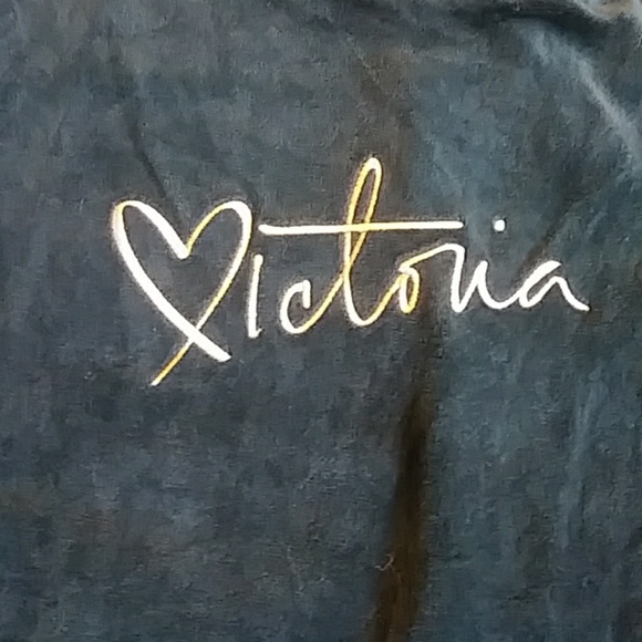 NWT-VS Velvet Top w/ open back - Picture 2 of 4